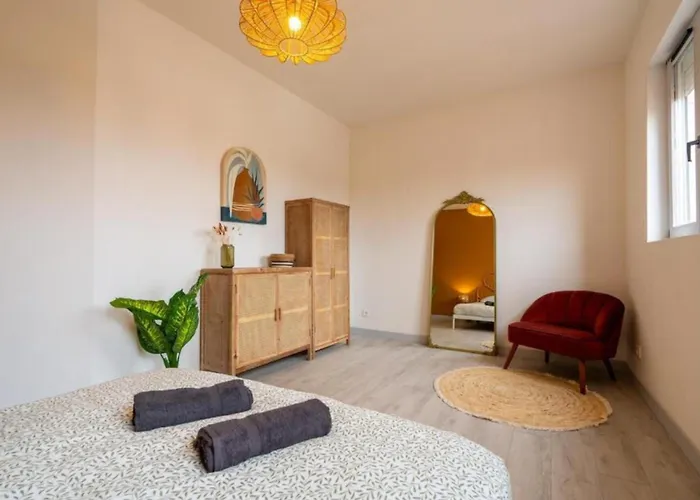 2 Pour 4 à 6 Personnes Appartement