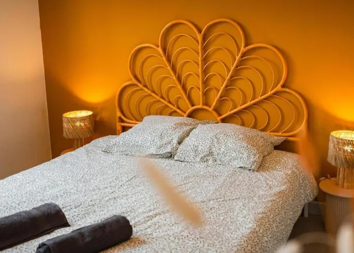 2 Pour 4 à 6 Personnes Appartement *